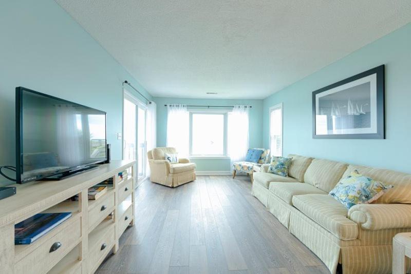 Sandy Dunes Oceanfront Condo - Just Renovated June 2020 Myrtle Beach Bagian luar foto